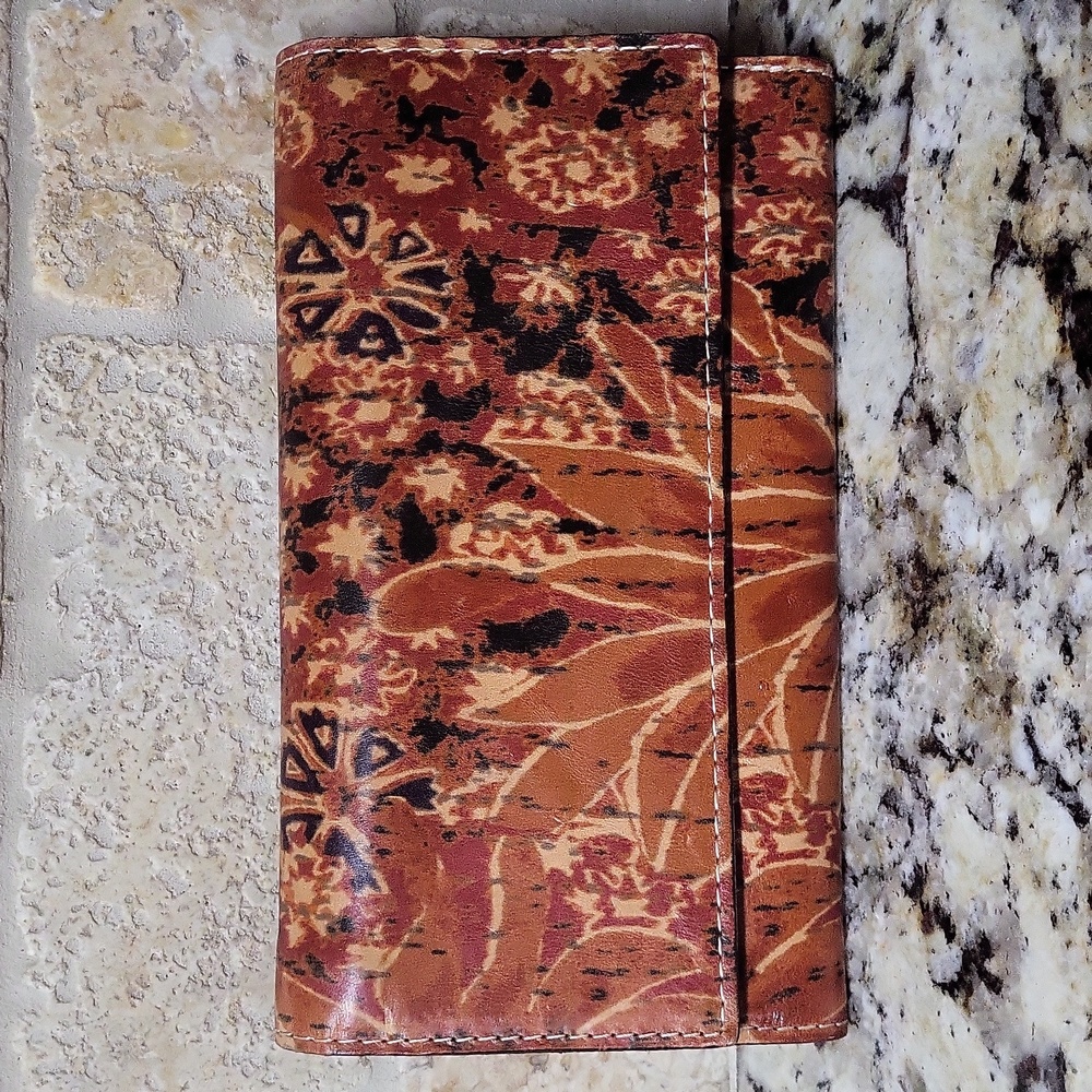 Patricia Nash 70s Revival Wallet